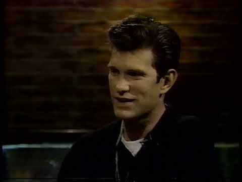 Chris Isaak interviewed by Julie Brown on MTV in 1987