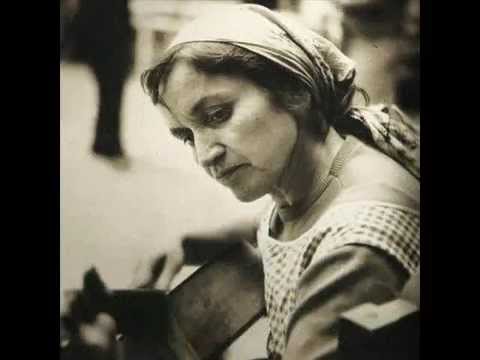 Violeta Parra : volver a los 17