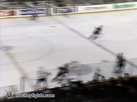 Mike Hartman vs Wendel Clark