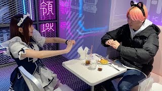 こんにちは~はこちらから。 - 【モニタリング】全く喋らない名人とたくさん喋るメイドを1時間2人きりにしたらとんでもない衝撃映像が撮れた…