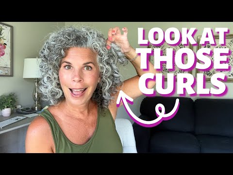 Get Big Bouncy Curls with a Denman Brush | How to...
