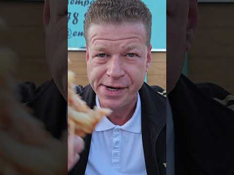 Missgestimmter Foodtester frisst fast Zahnstocher