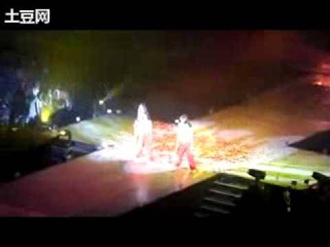 [Fancam] 100417 SNSD - Dance Battle!(Yoon,Hyo,Soo,Yu) @1st Asia tour in Shanghai