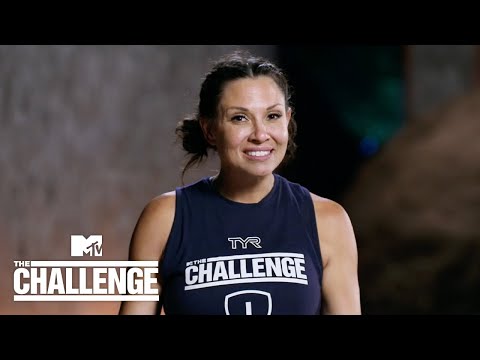 Emily vs Tina and Nehemiah vs CT in Getting Hammered 🔨 The Challenge 40: Battle of the Eras