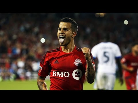 GOAL: Sebastian Giovinco pounces on his own rebound | Toronto FC vs. Philadelphia Union