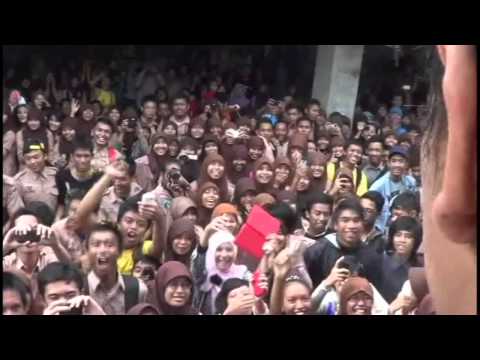 Bayu Skak with the Band - LIVE SMAN 1 PANDAAN