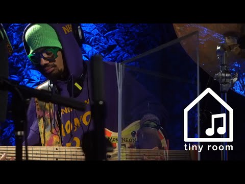 Halloween - Greg Spero, MonoNeon, Ruslan Sirota, Ronald Bruner Jr. (Tiny Room Live Performance)