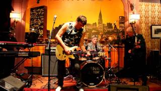 Kast Off Kinks - I gotta move &amp; Stop your sobbing