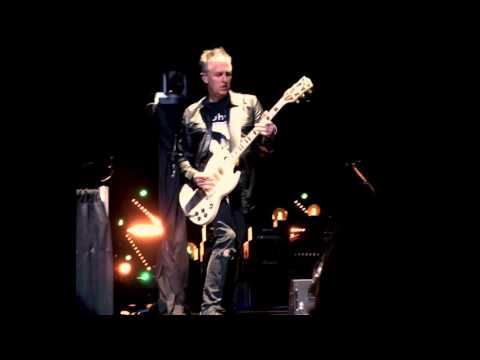 Pearl Jam- Lightning Bolt