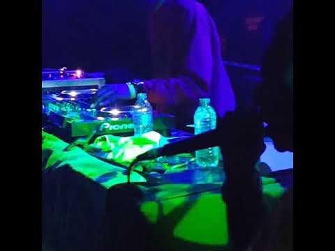 OFFICIAL JAH YOUTH ROOTS AMBASSADOR SOUND & FAMILY Featuring UWIMANA - JAMMIN Pt 3