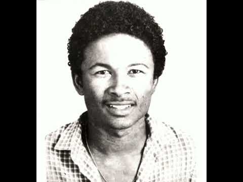 BRUNO RAISNER - Tsy tiako ampirafesigny (Audio)