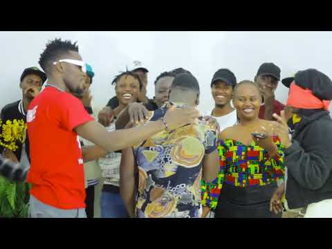 20 MEN VS 1 THICK GIRL😋🔥(BLINDFOLDED EDITION)