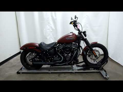2018 Harley-Davidson Street Bob® 107 in Eden Prairie, Minnesota - Video 1