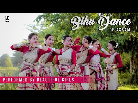 Bihu Dance of Assam Performed by Beautiful Girls || Assamese Bihu Song || ISHO