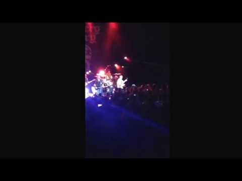 Hillbilly shoes - Montgomery Gentry (live- snippet)
