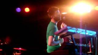 Ludo - Girls on Trampolines