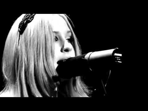 Sucre (Hiding Out - CLIP)