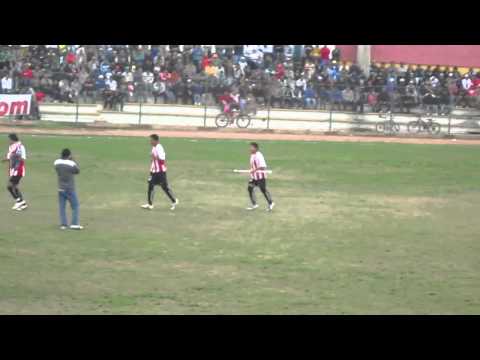 SCLB CUH 2011 COPA PERU SALUDANDO A LA BARRA CONTRA ANSELMO BAZALAR.mp4