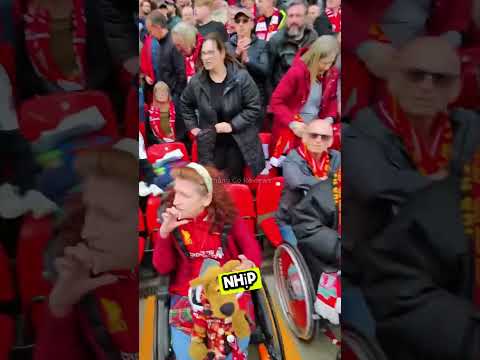 Anh chàng này đã thay đổi cả trận đấu