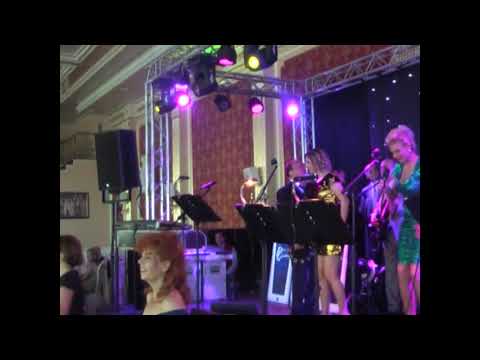 Petre Geambașu Show Band  -  Medley nr.1 -  Marcela Scripcaru & Elena Niciu