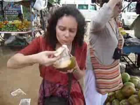 comment ouvrir une noix de coco a la maison