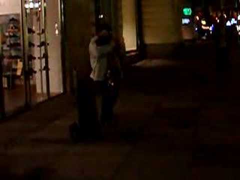 Galning sjunger på Avenyn