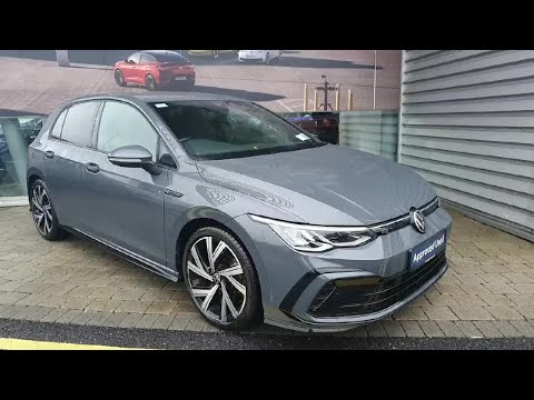 Volkswagen Golf 1.5 TSI 130HP R-Line - Image 2