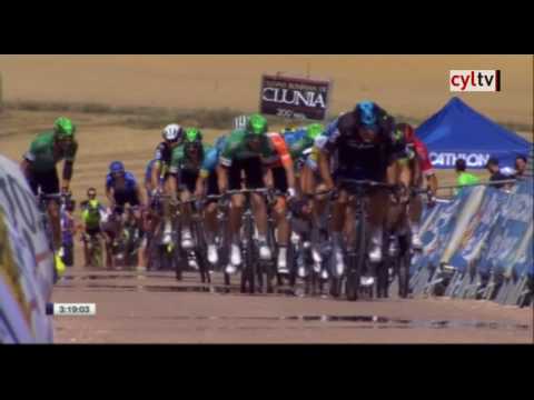 Carlos Barbero triunfa en casa en una bella llegada a la ciudad romana de Clunia