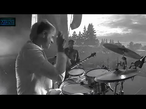 download lagu mp3 mp4 Muse Hysteria Live Hurricane, download mp3 Muse Hysteria Live Hurricane free downloadn, video klip Muse Hysteria Live Hurricane