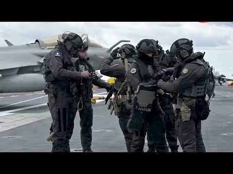 Exercice SCORPION - Projection de forces spéciales depuis le groupe aéronaval