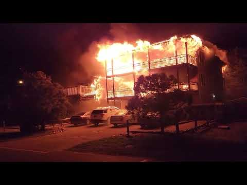 Catastrophic Fire Destroys Houses in Dewey Beach (16sec)