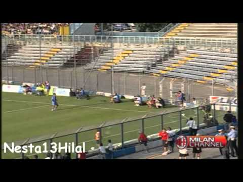 Ac Milan 2 - 1 Como Highlights 1-9-2011