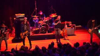 Blind Melon performing Vernie on New Years Eve 2015