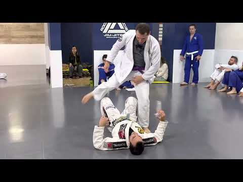 Exame para a faixa roxa de Jiu jitsu Matheus Bastos método Rocian Gracie