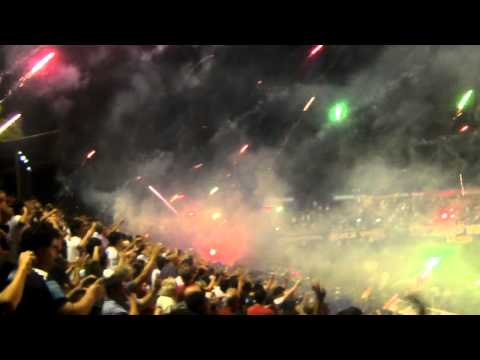 "los caudillos del parque vs sarmiento (gol de garcía mas fiesta con bengalas)" Barra: Los Caudillos del Parque &bull; Club: Independiente Rivadavia