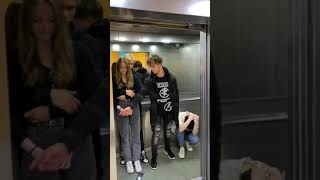 Что? он что маньяк?! #Shorts