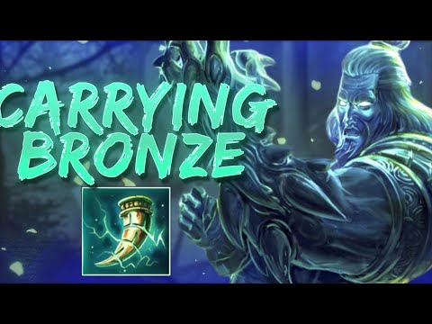 Hebo Mid: CARRYING A BRONZE VS PROS AND EX-PROS - Smite
