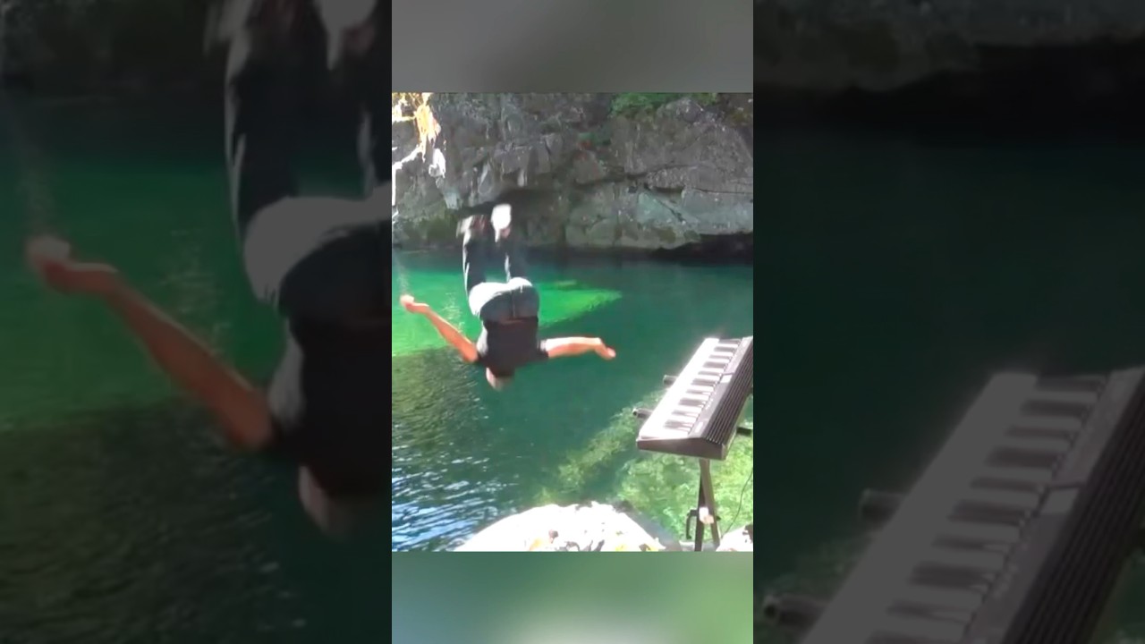 Blue River & Piano🎹飛び込みたくなるほど美しい清流でピアノ演奏