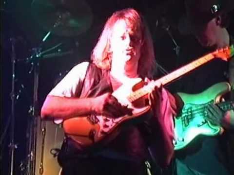 Videoclip de Tribute To Muddy Waters — Walter Trout