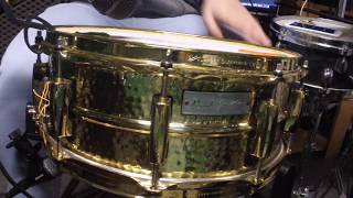 Video thumbnail for PEARL Jimmy DeGrasso 14x5,5 hammered brass snare TEST by MJ drummer