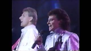 Air Supply - Stars In Your Eyes (Live Solid Gold)