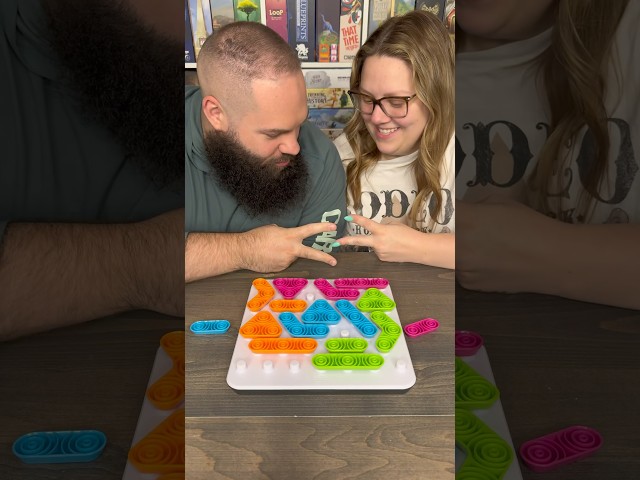 Vídeo relacionado con Strategy Board Game - Family Brain Game, Classic Strategy Game | Juego de de Mesa inmersivo, Actividad Nocturna Familiar, Entretenimiento de Juego competitivo, Teaser Cerebral Educativo