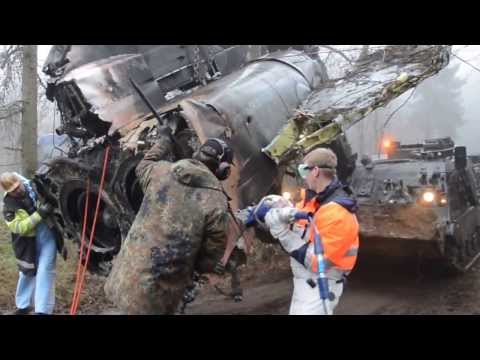 Tornado-Absturz bei Laubach in der Eifel / Bergung hat begommen