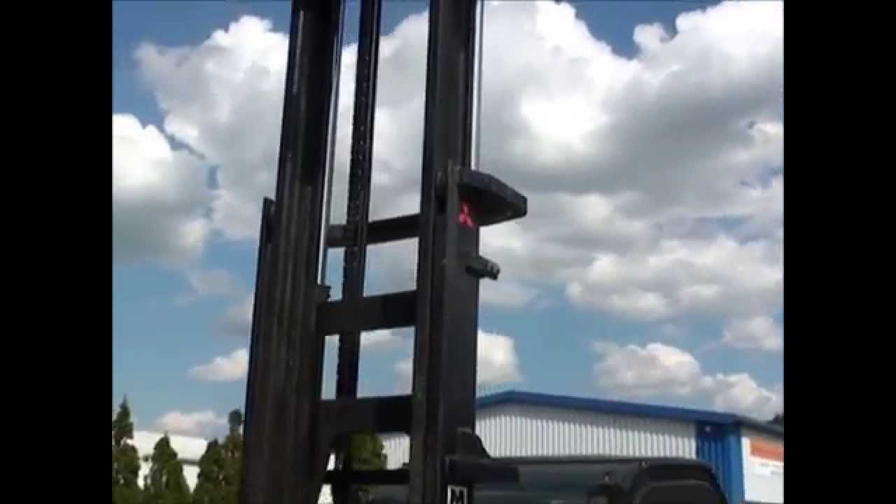 Xe nâng forklift 3 tấn Diezen Mitsubishi