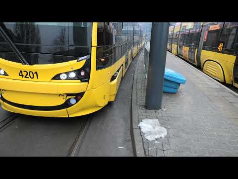 Tramwaje Warszawa 2021 Nowy wagon 4201 Hyundai