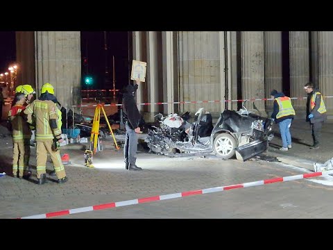 Berlin: Autofahrer kracht gegen Brandenburger Tor und stirbt | AFP