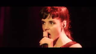 Gaye Su Akyol - Develerle Yaşıyorum