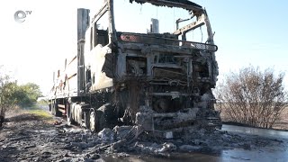 Камион, натоварен с дървен материал, изгоря на пътя между селата Добрич и Горски извор