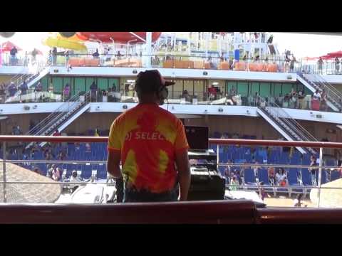 DJ SELECT playing live music in the Deck pool.