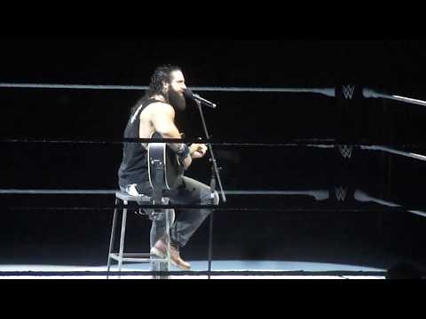 Elias singing - entrance Finn Balor (WWLive Brussels - 9/5/2019)